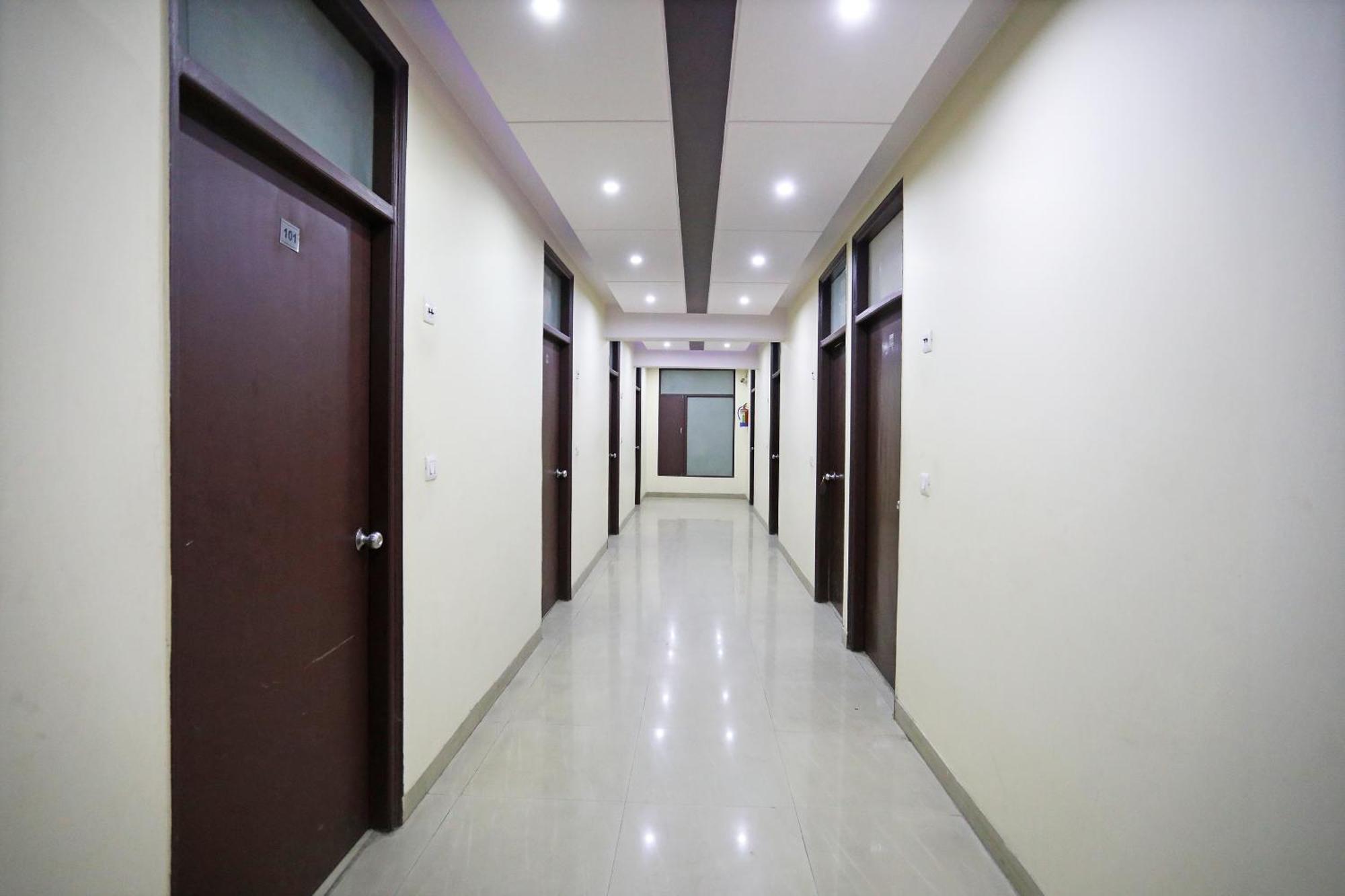 Hotel O Mahipalpur Inn New Delhi Extérieur photo