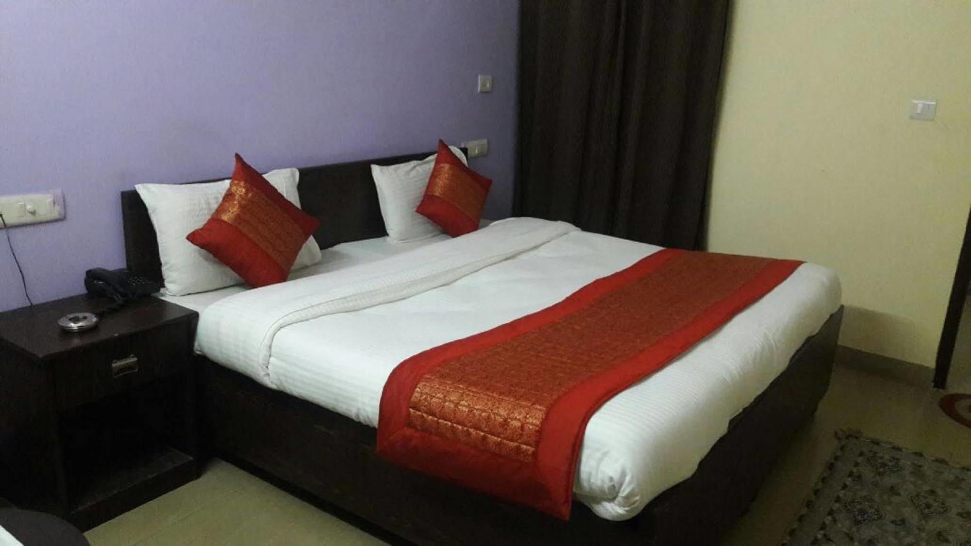 Hotel O Mahipalpur Inn New Delhi Extérieur photo